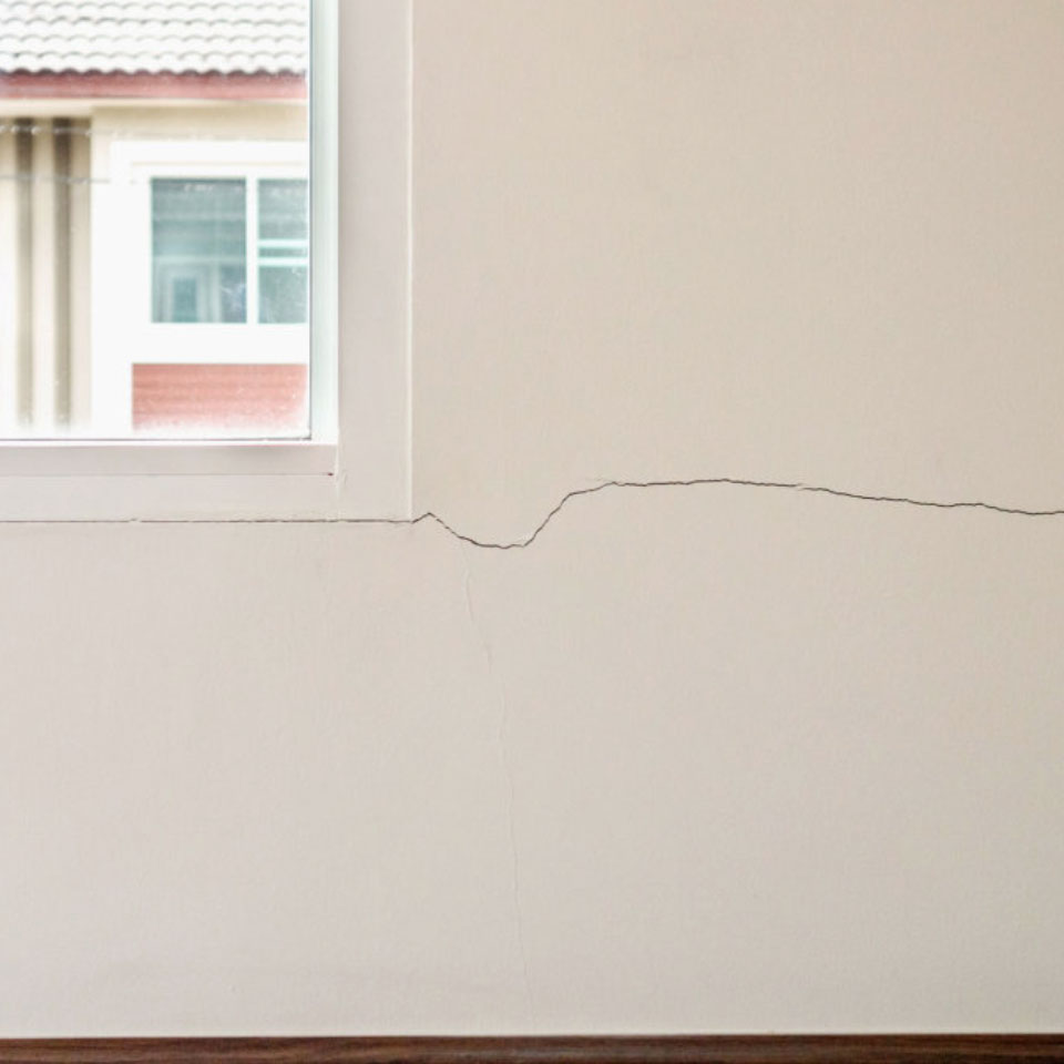 How to Repair a Large Crack in Plaster